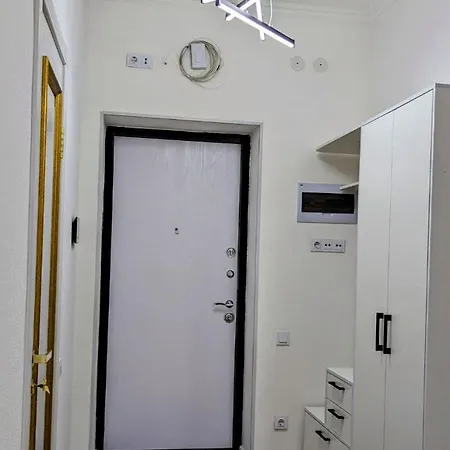 Felix Atraction House 2 루카